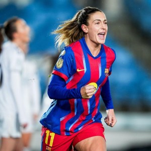 开云体育官网-0-3出局+6-0横扫！豪门疯狂一夜 本泽马首秀戴帽 巴萨女足4-0皇马